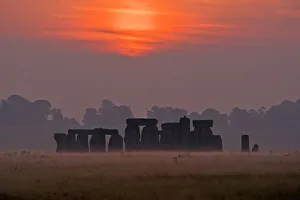 Images Dated 21st September 2008: Stonehenge at sunrise on the 21st September, the autumn equinox, Wiltshire, UK