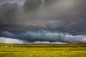 Bad Weather Gallery: Stormy sky above the prairie grassland, Montana, USA. June 2011