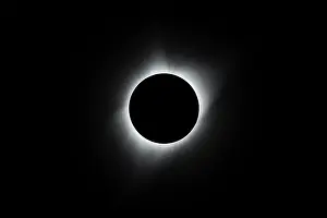 Natural Phenomenon Prints: Total eclipse of the sun, viewed from near the center of the path of totality