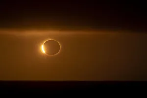 Horizon Prints: A total solar eclipse over the Southern ocean between South Georgia and the Falkland Islands