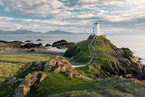 Ross Hoddinott Collection: Twr Mawr lighthouse, Llanddwyn Island, late evening light, Anglesey, North Wales, UK