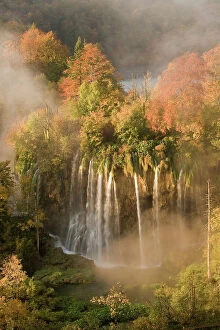 Images Dated 5th October 2008: Veliki Prstavci waterfalls close to Gradinsko lake, dawn, Upper Lakes, Plitvice Lakes NP