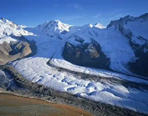 Images Dated 2nd November 2009: View from Gornergrat to Liskamm and Breithorn mountains, with Boarder glacier and Schwrze glacier