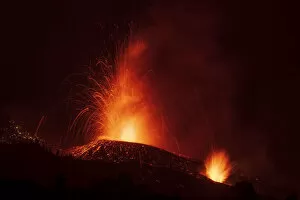 Images Dated 30th September 2021: Volcanic eruption, Cumbre Vieja Volcano, La Palma, Canary Islands. September 2021