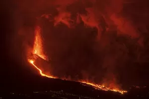 Volcanic eruption and lava flow, Cumbre Vieja Volcano, La Palma, Canary Islands